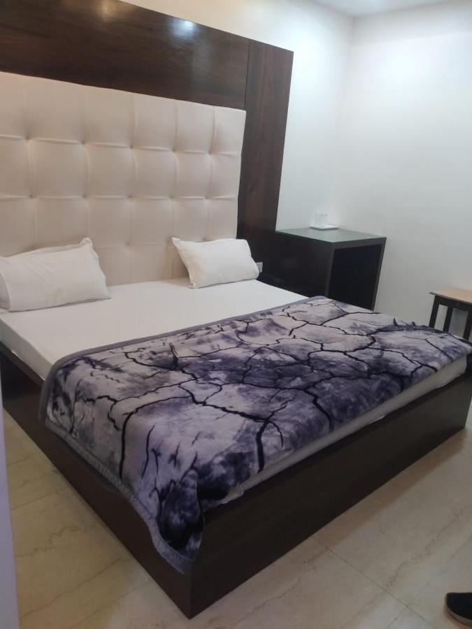 Hotel Uday Raj By Wb Inn Agra  Zewnętrze zdjęcie